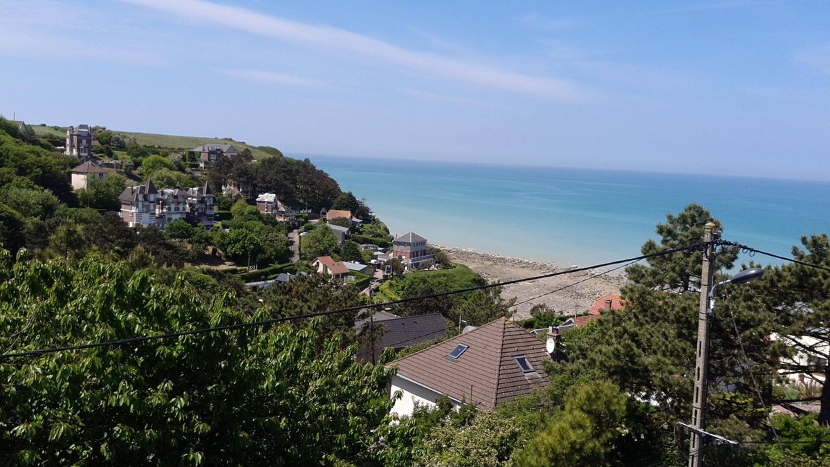 Ault Villa | Villa overlooking the sea and the woods in the heart of an exceptional site