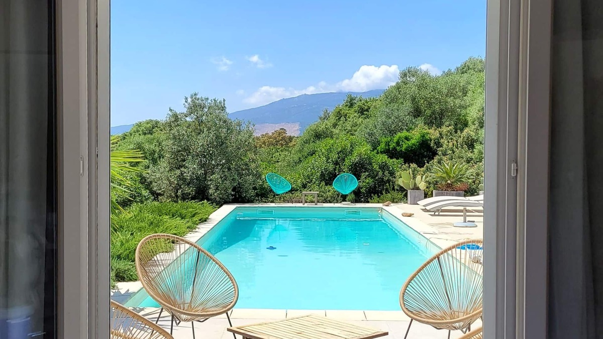 Porto-Vecchio Villa | Villa P-Vecchio sud145 m2, 8 people, wifi, air conditioner, swimming pool 14 m.