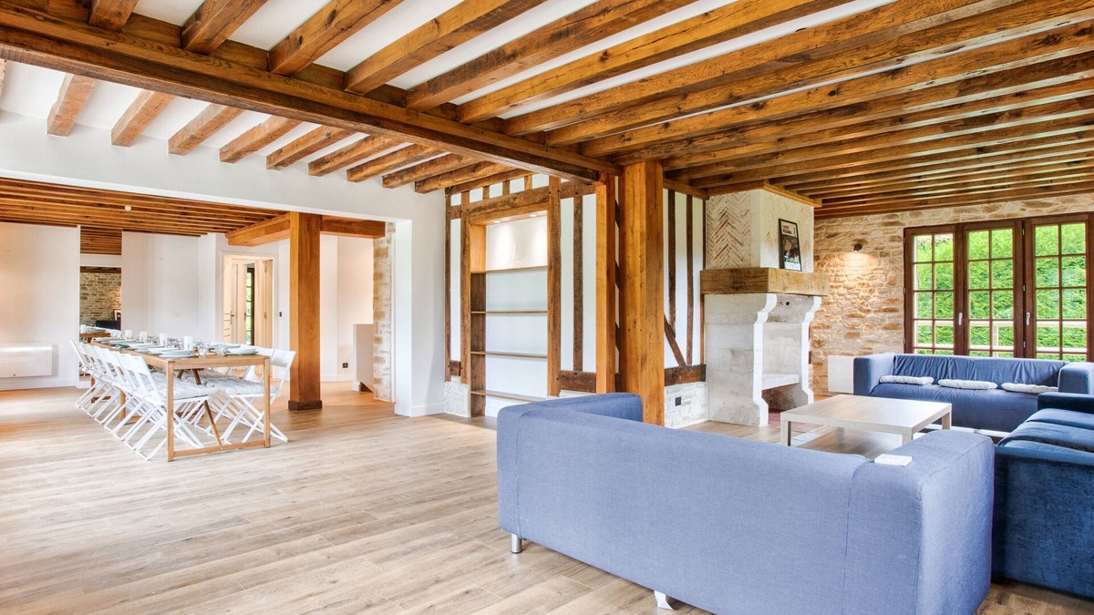 Bonneville-sur-Touques Villa | Villa Paséo - 11 Bedrooms - Large Heated Swimming Pool - Near Deauville