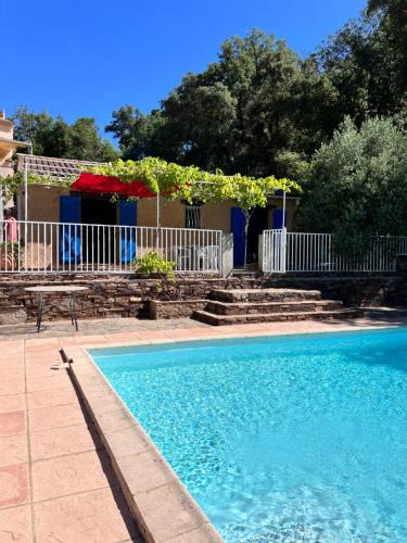 Collobrieres Villa | Villa paisible et relaxante avec piscine a la campagne