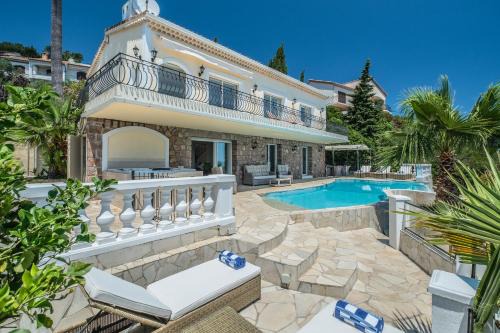 Espero-Pax Villa | Villa Palm