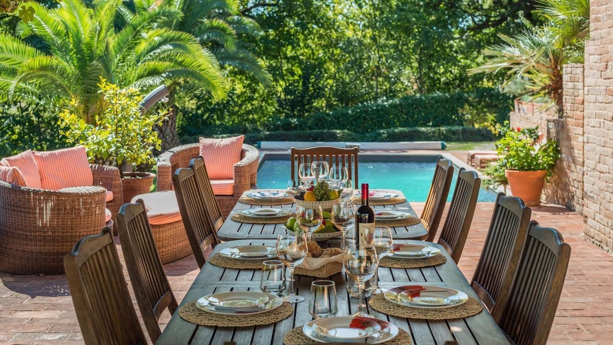 Mogliano Villa | Villa Palma 14 - Six Bedroom Villa, Sleeps 14