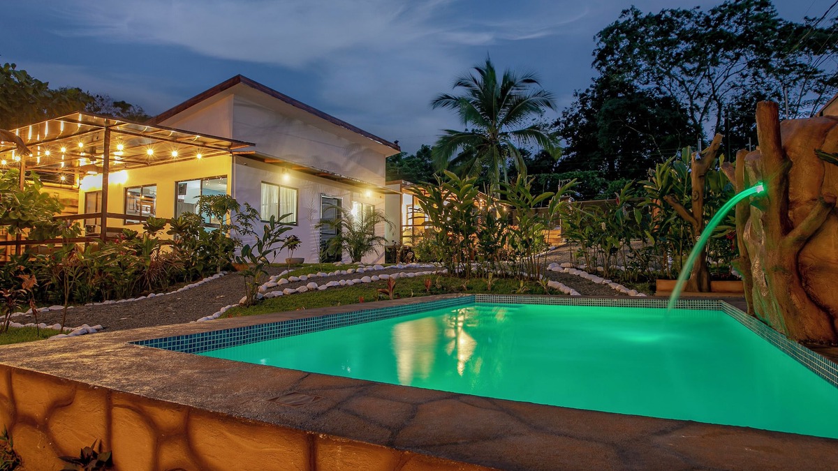 La Fortuna Villa | VILLA PALMERA, A/C GATED & POOL