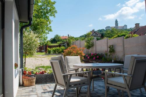 Pannonhalma Villa | Villa Pannonia