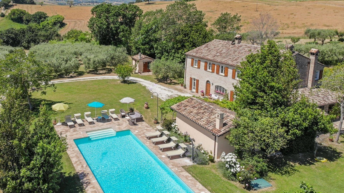 Tavernelle Villa | Villa Panorama with pool in Le Marche hills, just 20 minutes' drive from the Adriatic Sea