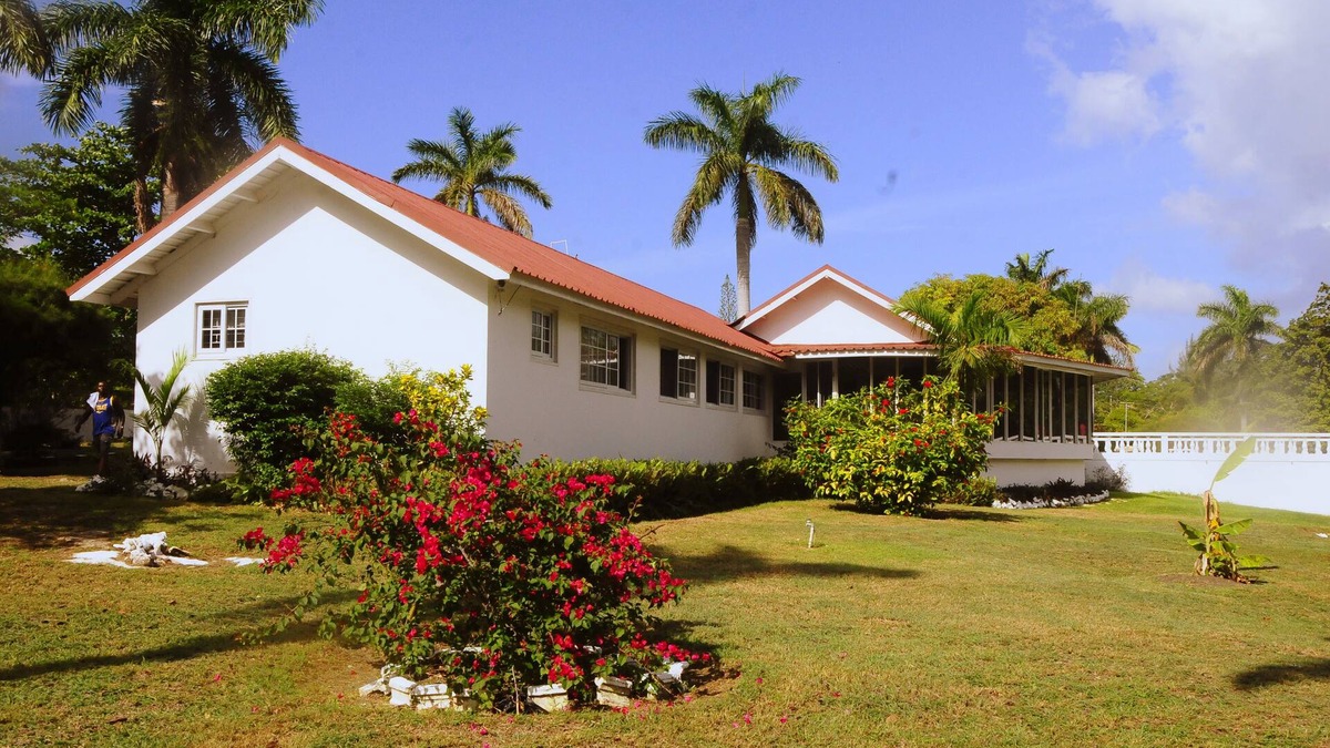 Mammee Bay Villa | VILLA PATIENTLY WAITING IS A STUNNING NORTH COAST JAMAICAN GEM A DIAMOND RENTAL