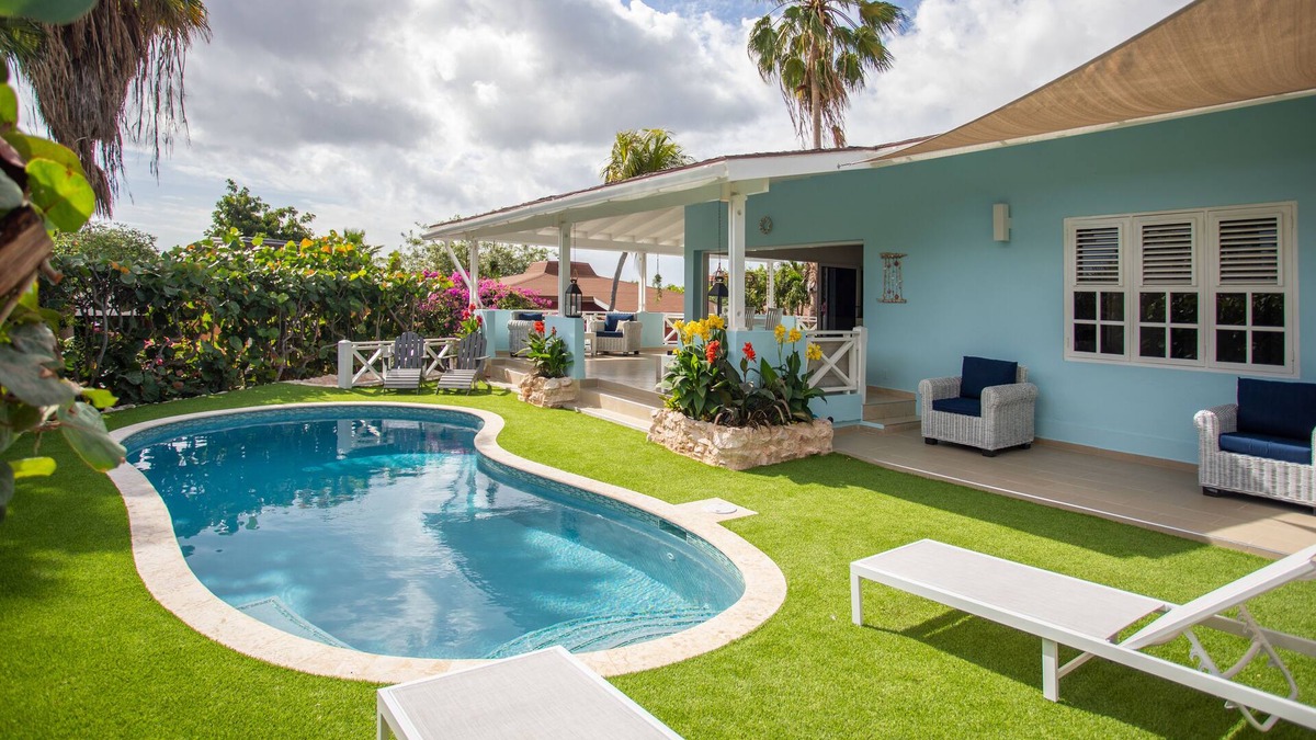 Piscadera Villa | Villa Perla Blou - all you need for a perfect holiday!
