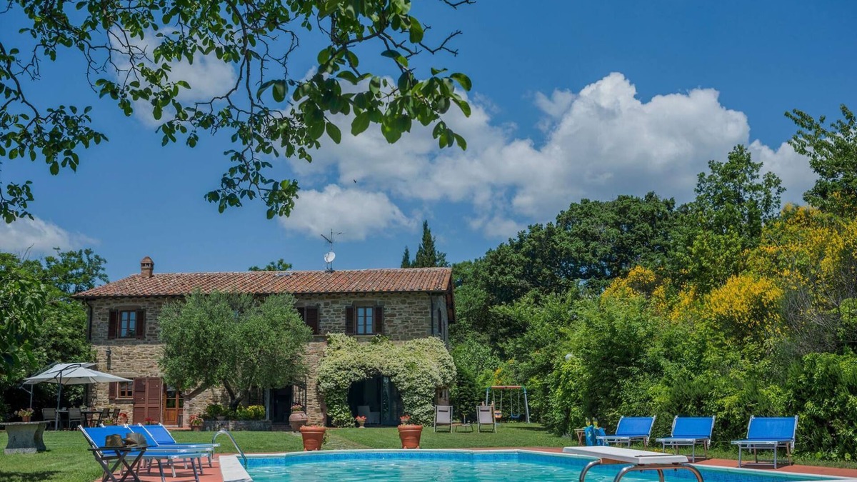 Monteluiano Villa | Villa Petroia 8 - Four Bedroom Villa, Sleeps 8