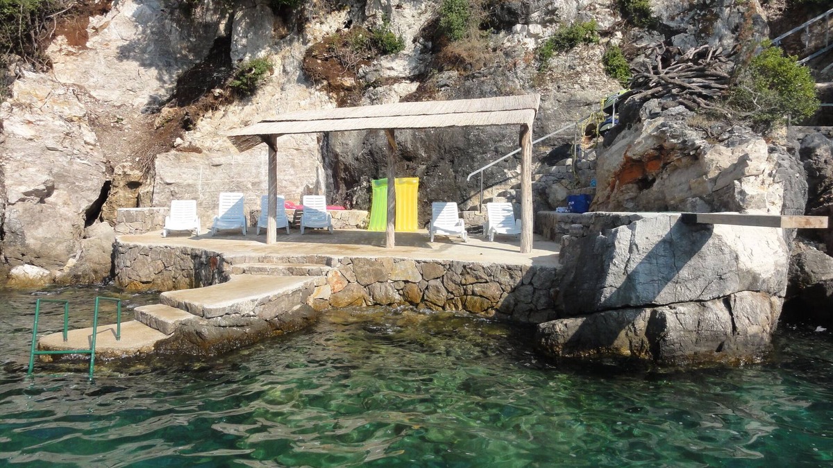 Gruda Villa | Villa Petrosa is a perfect blend of past and present.