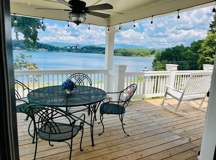 Hiawassee House | Villa Piccinni, Lake & Mtn views, sleeps 12