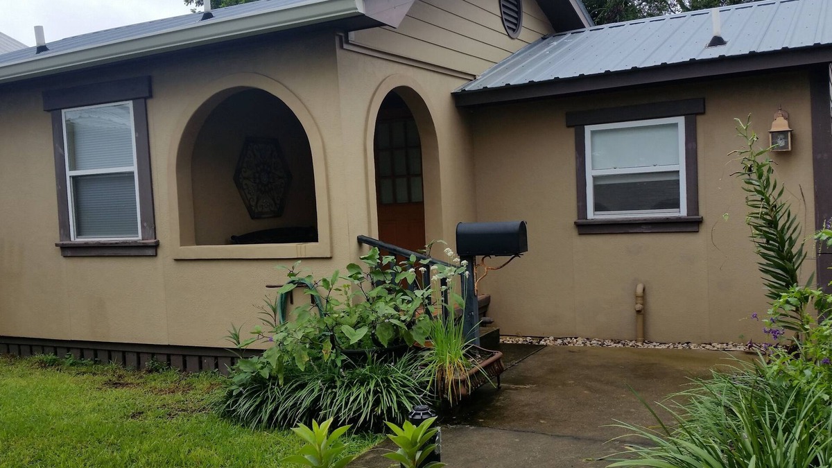 Fairhope House | Villa Piccolo,1BR, 1BA, smoke/vape free, pet/animal free, adult only, sleeps 2