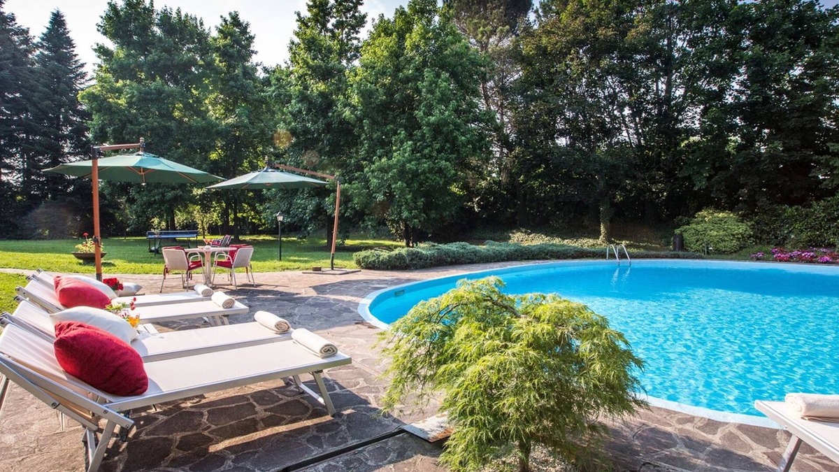 Sulbiate Villa | Villa Pina 8+2, Emma Villas