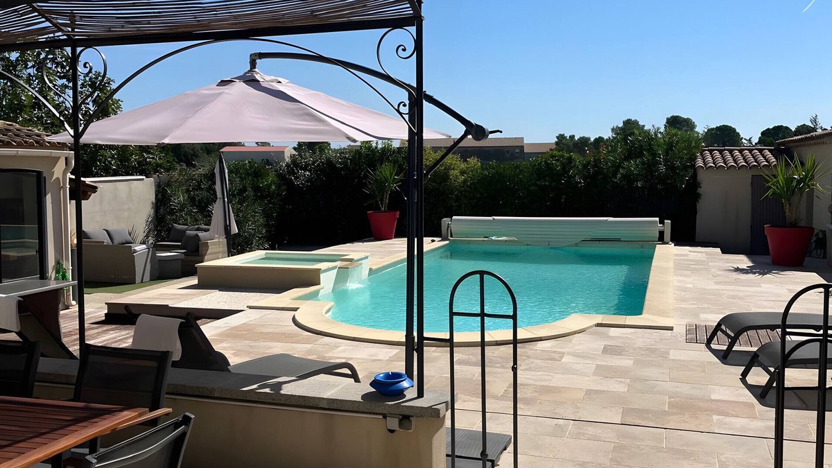 Sarrians Villa | Villa "Plein Soleil" with private pool, Wi-Fi and air conditioning