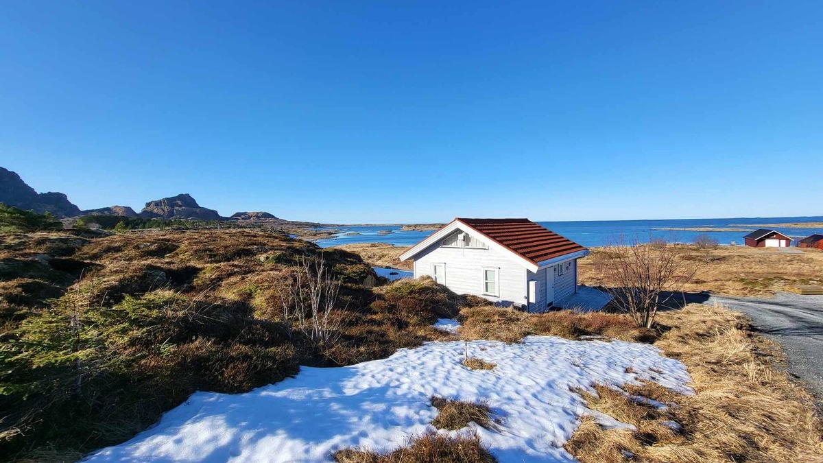 Leka House | Villa Polarlys - Holiday home by the sea on the geological island of Leka