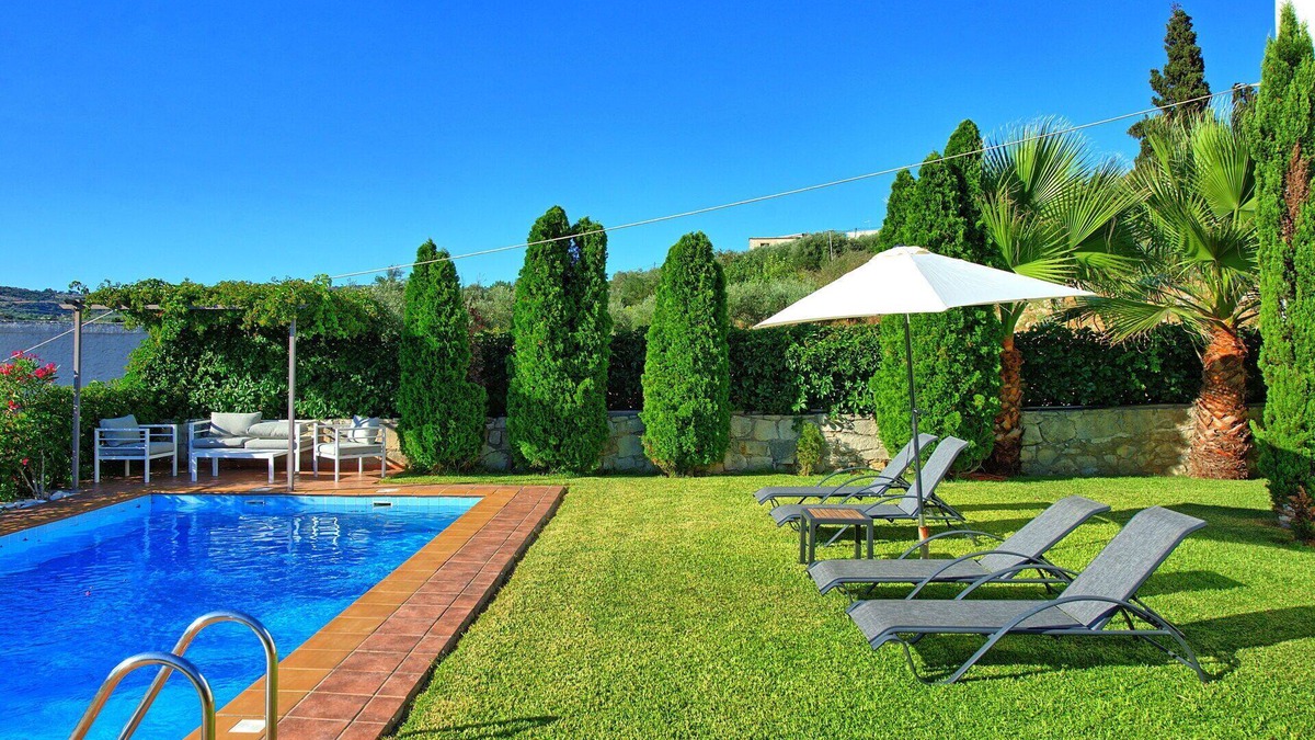 Vryses Villa | Villa Politini – Vacation villa with private pool in Vrisses, Crete