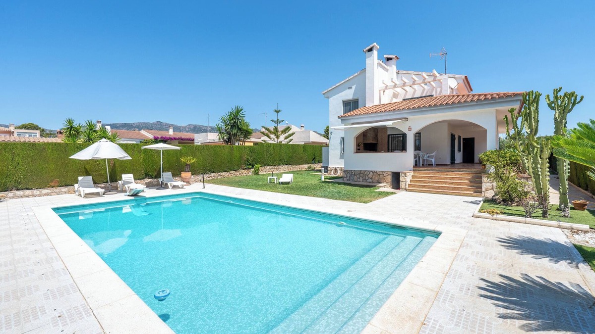 L Almadrava Villa | Villa 'Ponent' with Sea Views, Private Pool and Wi-Fi