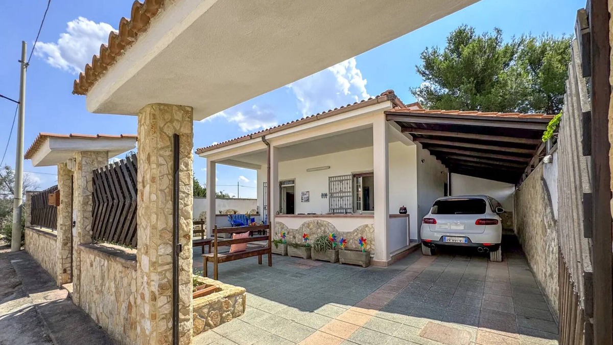 Torre Squillace House | Villa Poseidon clima e parking