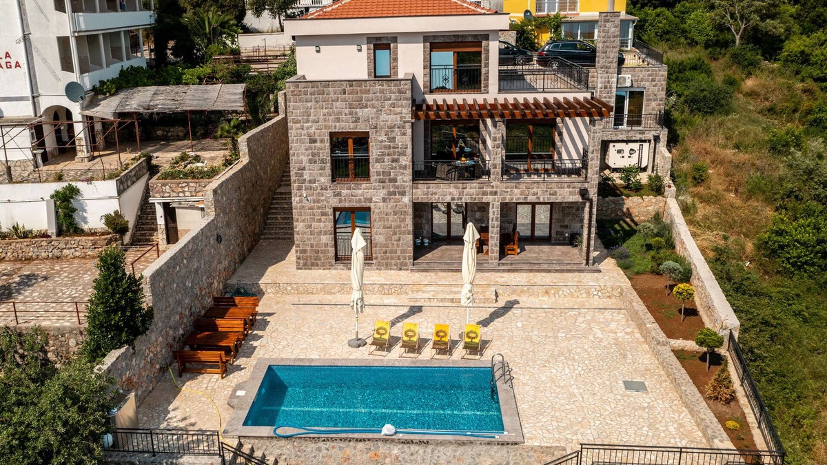 Krimovica Villa | Villa Presidente w/Pool and View Over the Horizon