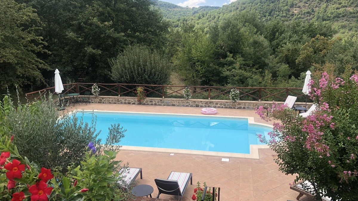 Bivio Lugnano House | Villa Private Pool Beautiful Gdns & Views Cortona Tuscany/Umbria border 10