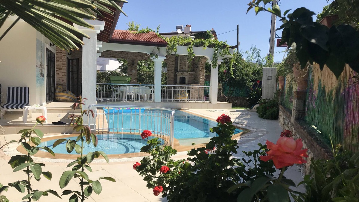 Fethiye City Center Villa | Villa: Private Pool, gated gdn, forest views, 6 minutes to beach, cafe, s'mkts