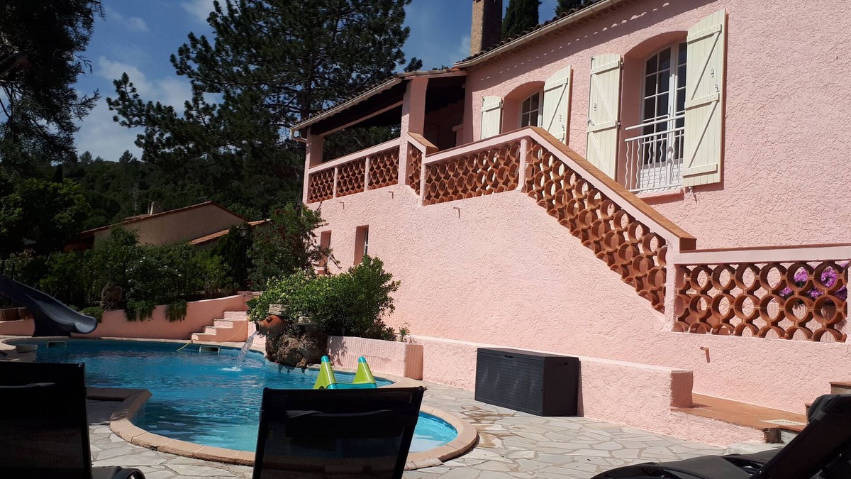 Taradeau Villa | Villa Provençale private heated pool, 10 pers, games room, pétanque