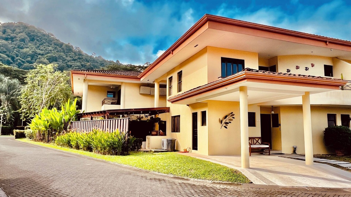 Tarcoles Villa | Villa Punta Leona - Beautiful Family Villa - Gated Community next to Punta Leona