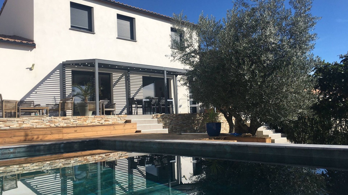 Combaillaux Villa | Villa Récente et Chaleureuse, Entre Vignes et Garrigue, Proche Plage et Rivière