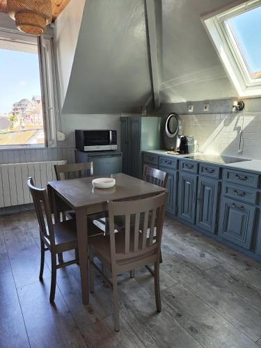Ault Apartment | Villa Réséda appartement, Ault 50 m de la mer