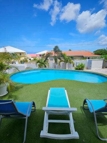 Marie Pampoen Apartment | Villa Raven's Paradise (Rosado)
