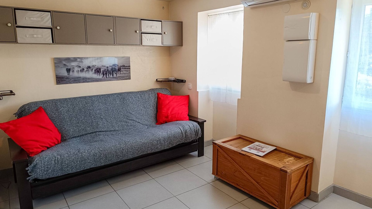Plan-de-Cuques Apartment | Villa Reiala Plan-de-Cuques - Comfortable studio