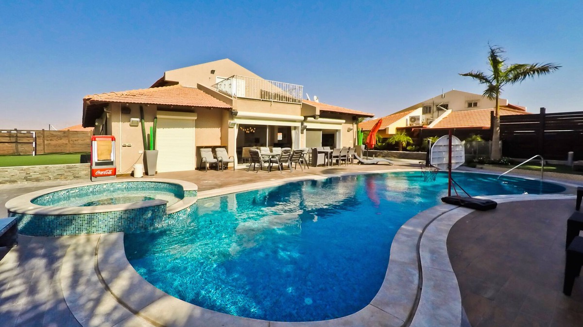 Eilat Villa | Villa Riviera is the most luxurious Villas in Town. So if you want the best.