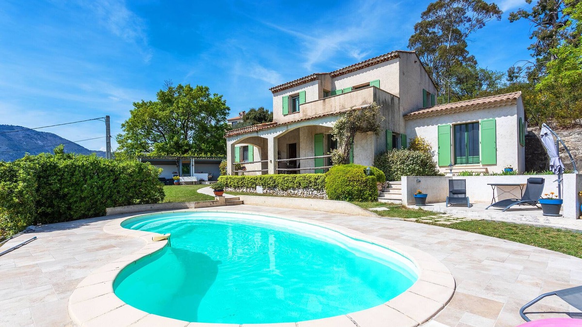 Berre-des-Alpes Villa | VILLA ROCHE GRISE VI3010 by RIVIERA HOLIDAY HOMES