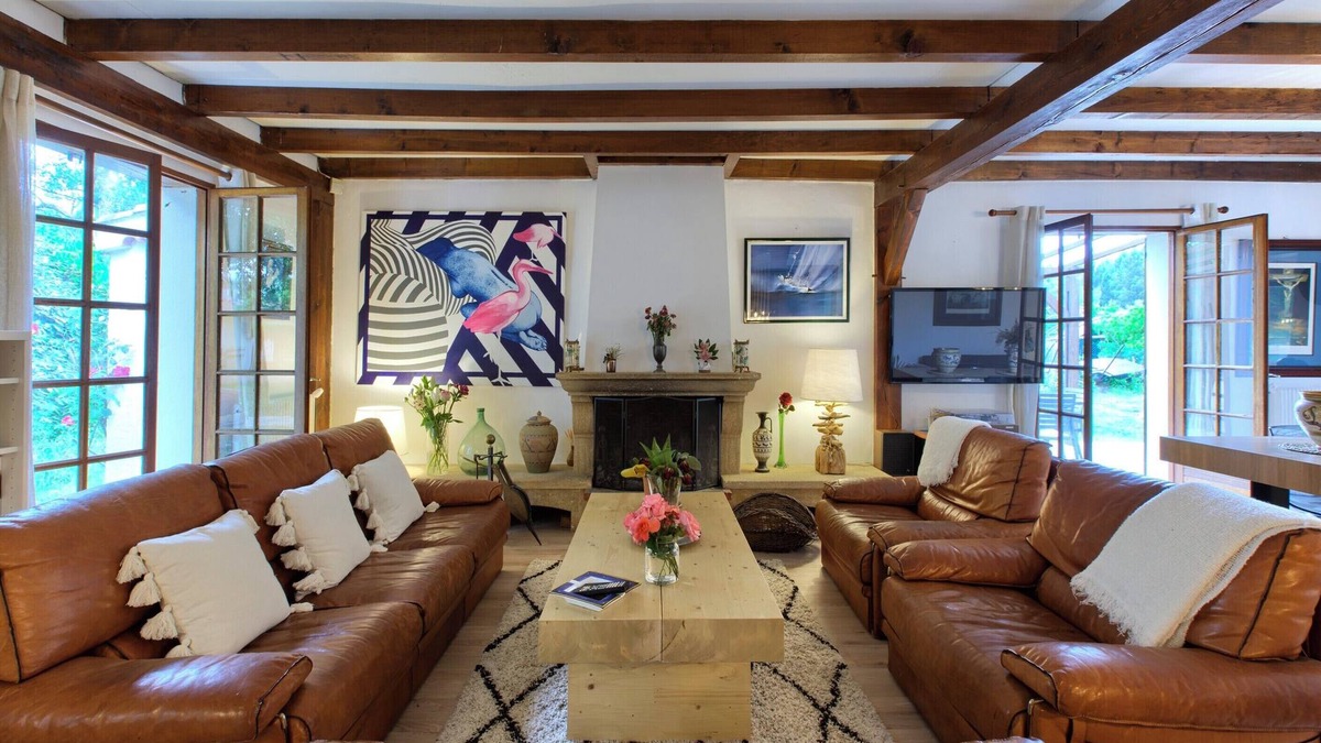 Bordeaux Villa | Villa 'Rodolphe' with Private Pool, Private Terrace and Wi-Fi