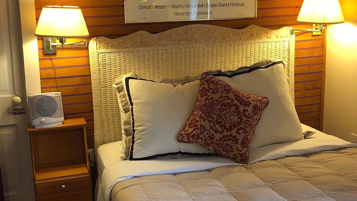 Silverton Villa | Villa Room 2 Summary: