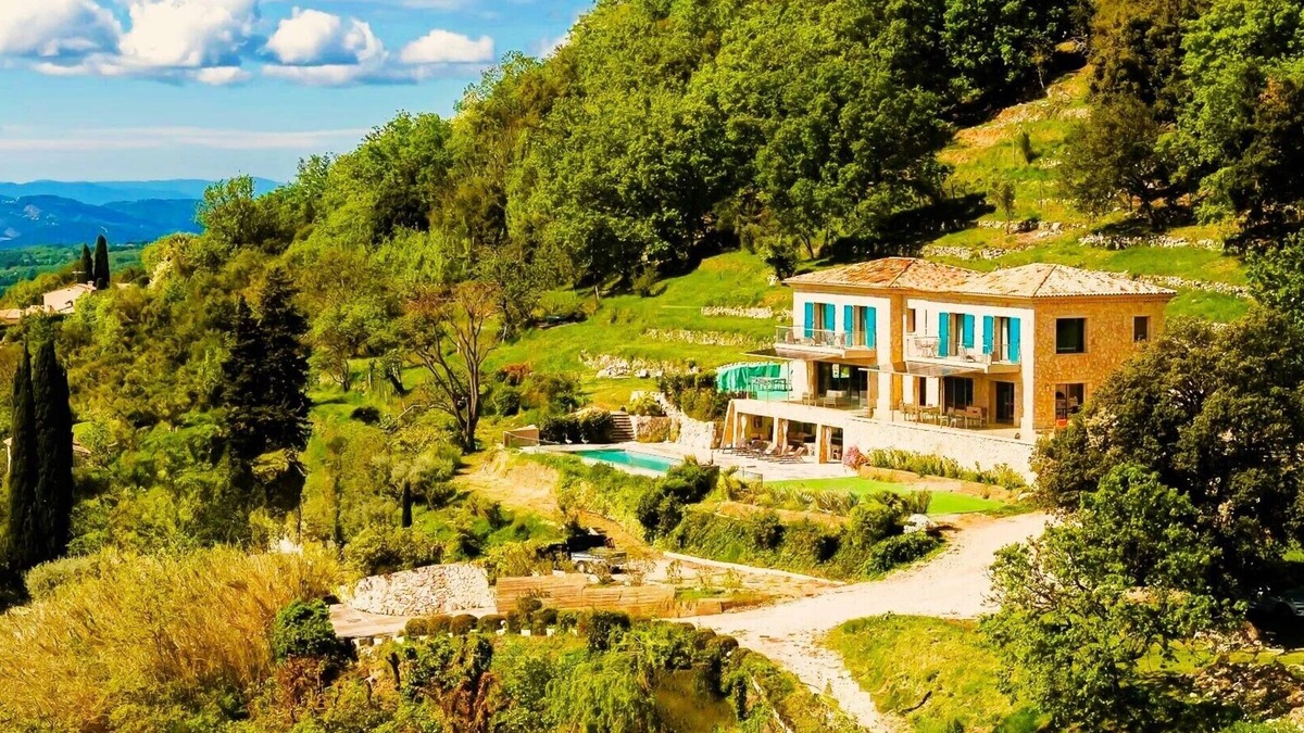 Tourrettes-sur-Loup Villa | Villa Rosa - Luxury Contemporary Villa With Panoramic Views Over Cote D'Azur
