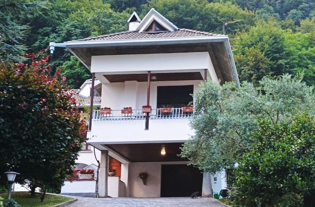 Pescate Villa | Villa Rosetta Tra lago e monti
