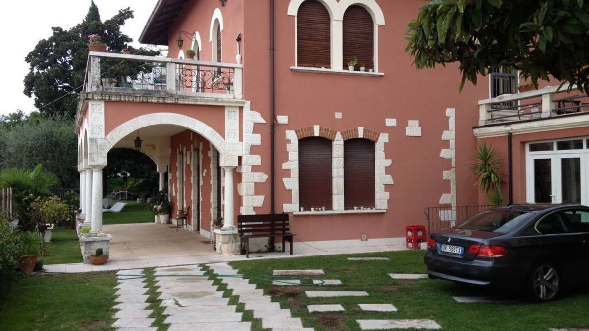 Cavaion Veronese House | Villa Rossa apartment Lake Garda Bardolino-Cavaion (Apartment)