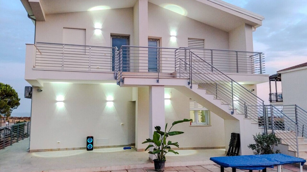 Butera Apartment | Villa Rosy - Your Villa Near the Sea