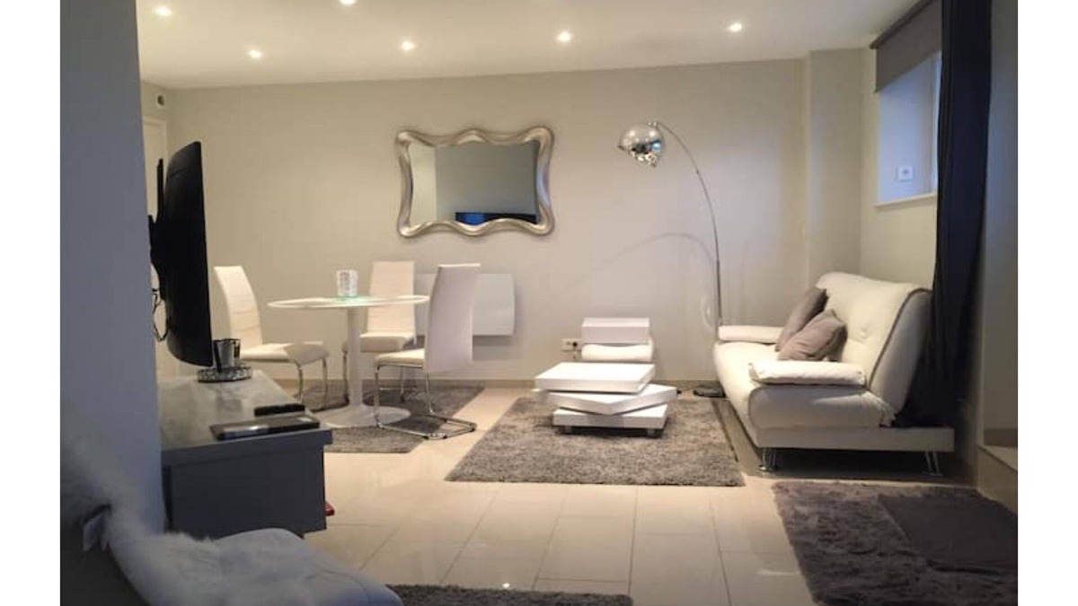 Oberlauterbach Villa | Villa ROYAL - Apartment with private entrance