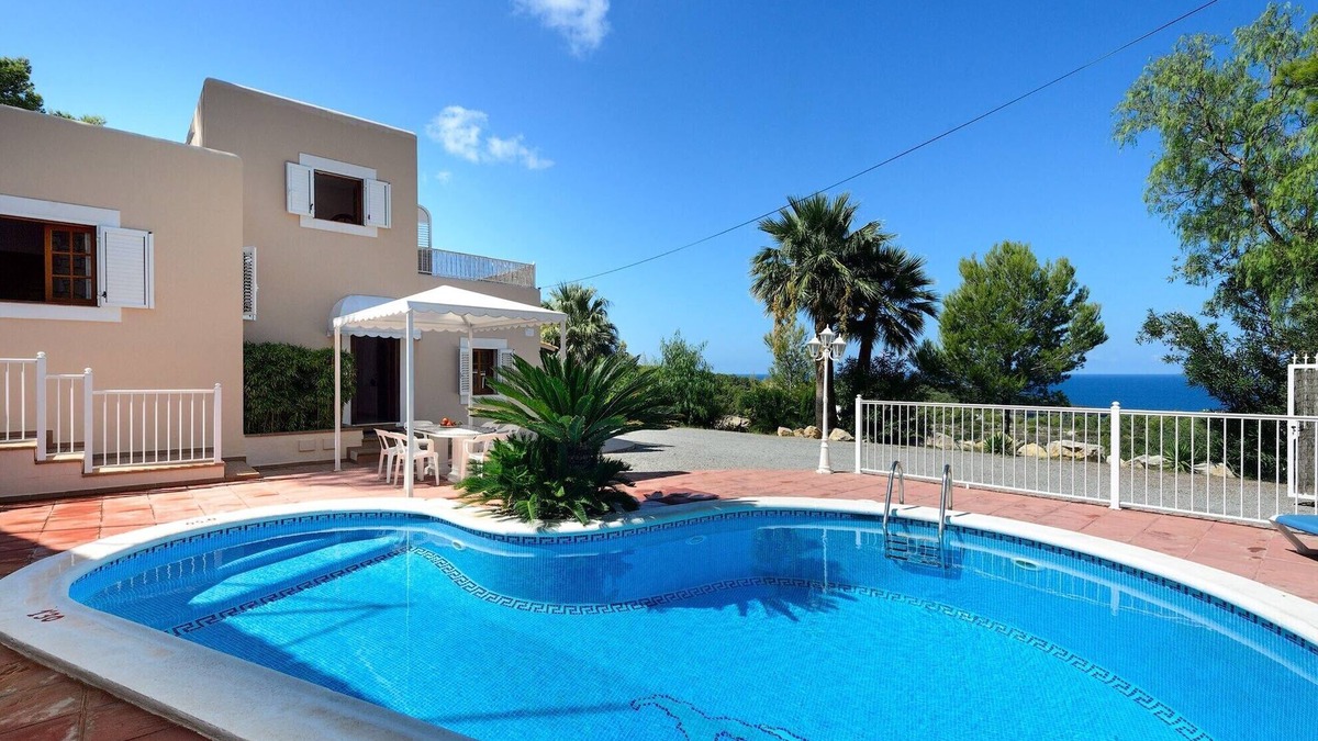 Portinatx Villa | VILLA SA DESCOBERTA - Private villa with pool and sea views, free WIFI. Located in area paradise!