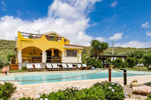 Alghero Villa | Villa Saige , piscina con idromassaggio