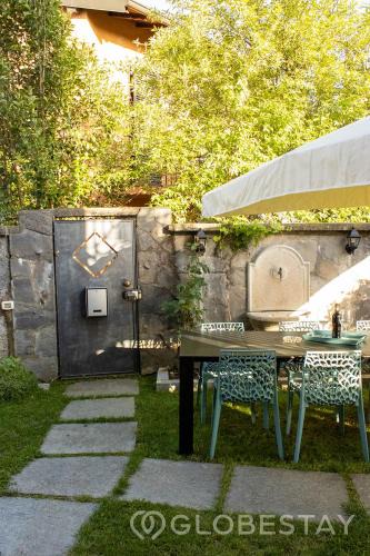 Gavirate Apartment | Villa SalMar Apartment 1 BBQ and Garden