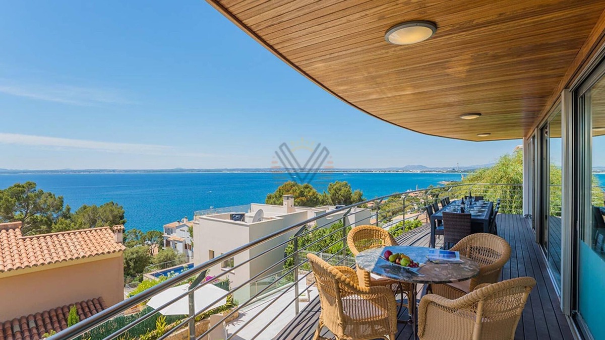 Majorca Villa | Villa Sammy, luxurious holiday house with sea views in Alcudia