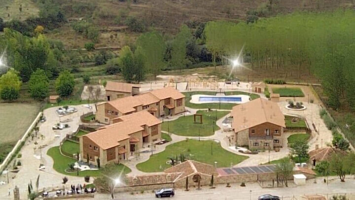 Fuentiduena House | VILLA SAN MARTÍN- LAS VILLAS DE FUENTIDUEÑA RURAL TOURIST COMPLEX