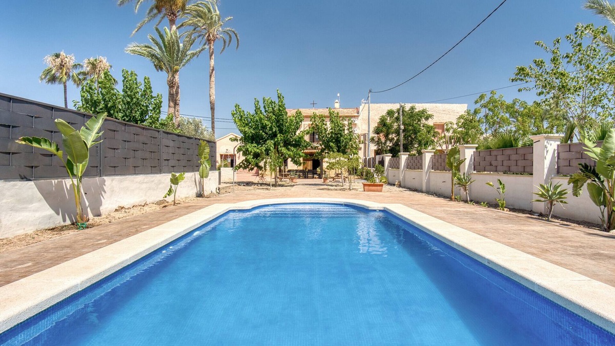 Valverde Alto Villa | Villa 'Santa Creu' with Private Pool, Wi-Fi and Air Conditioning