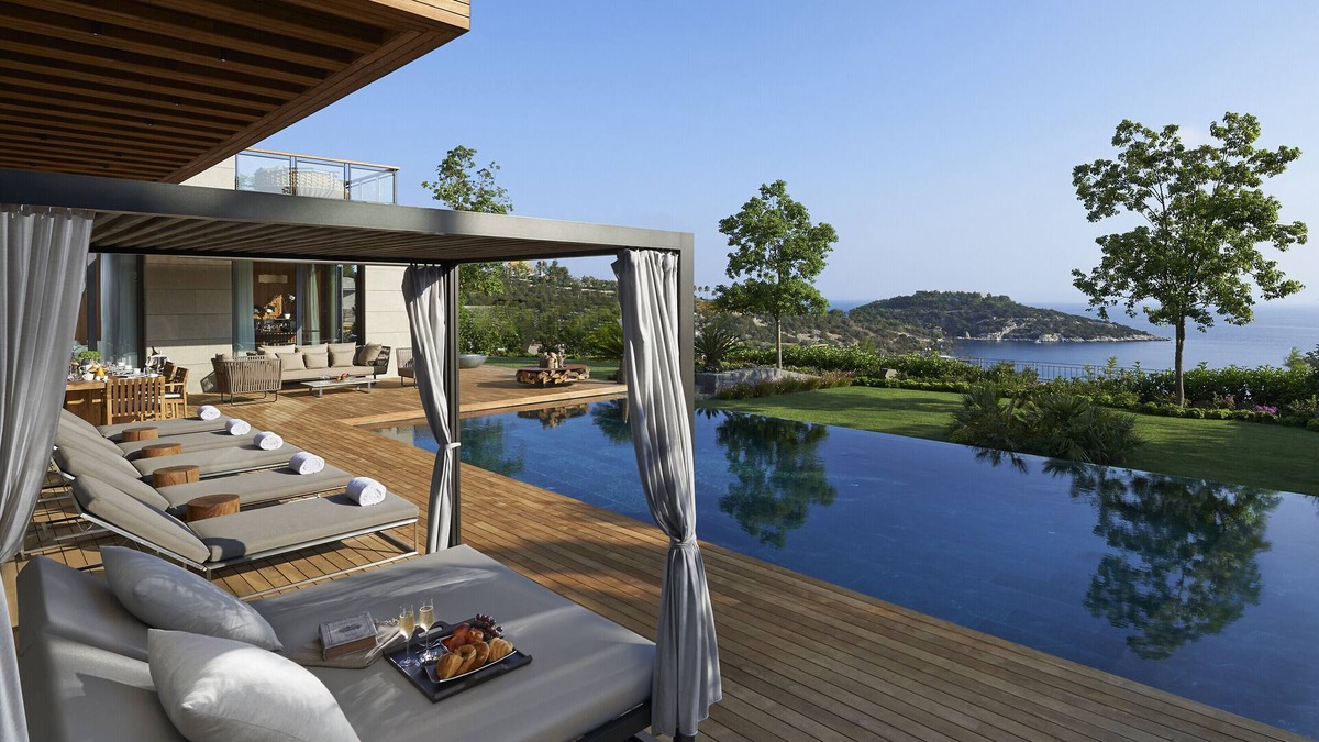 Malibu Villa | Villa Santi by LuxJB π Malibu Beachfront Mansion π Fully Staffed π 18 Guests