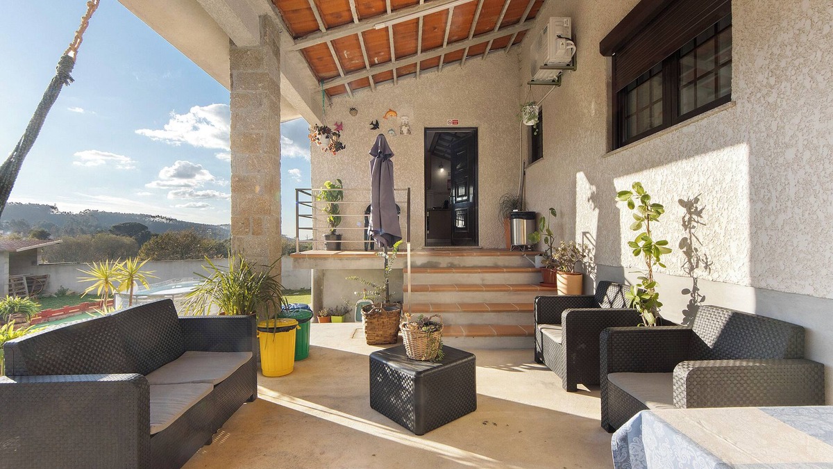 Cedrim Villa | Villa 'Santo Amaro' with Mountain View, Wi-Fi and Air Conditioning