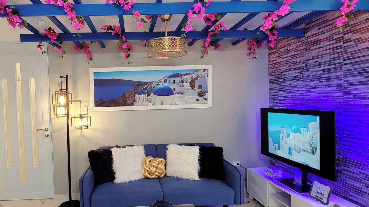 Cerro Gordo Apartment | Villa Santorini 3-bedroom apartment in welcoming Bayamón with WiFi, AC. Enjoy