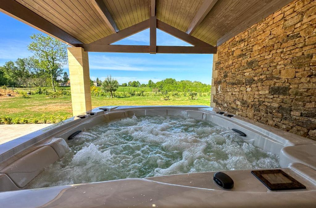 Saint-Vincent-le-Paluel Villa | Villa Sarlat ,piscine/jacuzzi