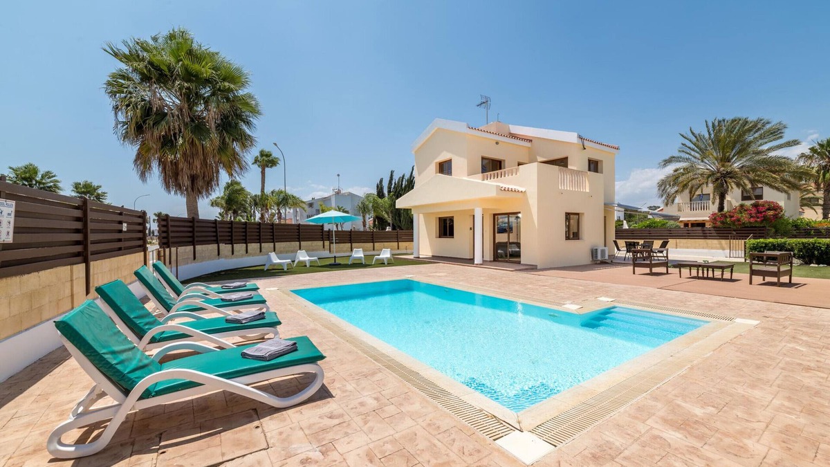 Ayia Thekla Villa | Villa Sarah - Charming Ayia Thekla Getaway